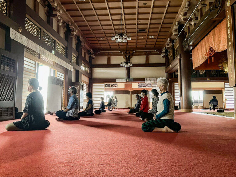 曹洞宗 實法山 中央院の座禅会の様子(苫小牧市)