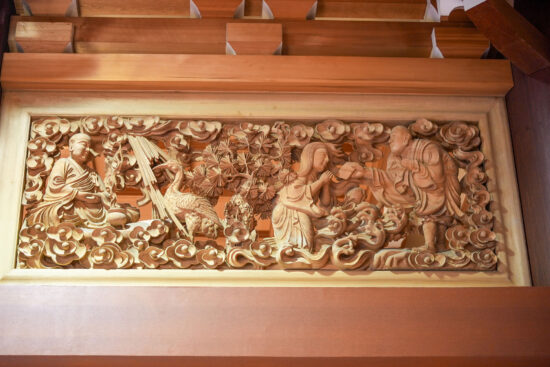 「本堂欄間」
13. 迷える霊に血脈を授け救う逸話（右）
14. 帰国後の京都深草安養院にて閑居（左）