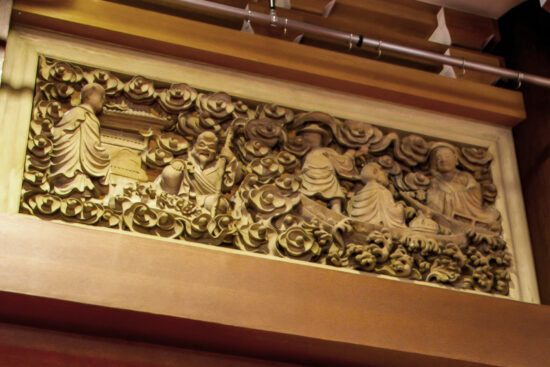 「本堂欄間」
5. 仏法を求めての渡宋と阿育王山での出会い（右）
6. 天童山での典座老師との問答（左）